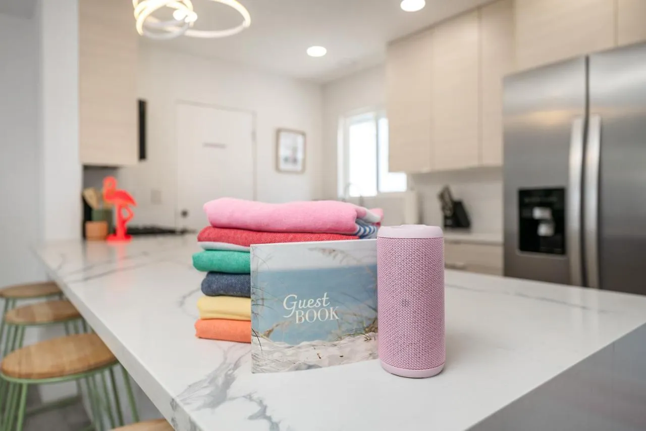 Mountain View Pink Paradise By Rather Be Properties Palm Springs Holiday home