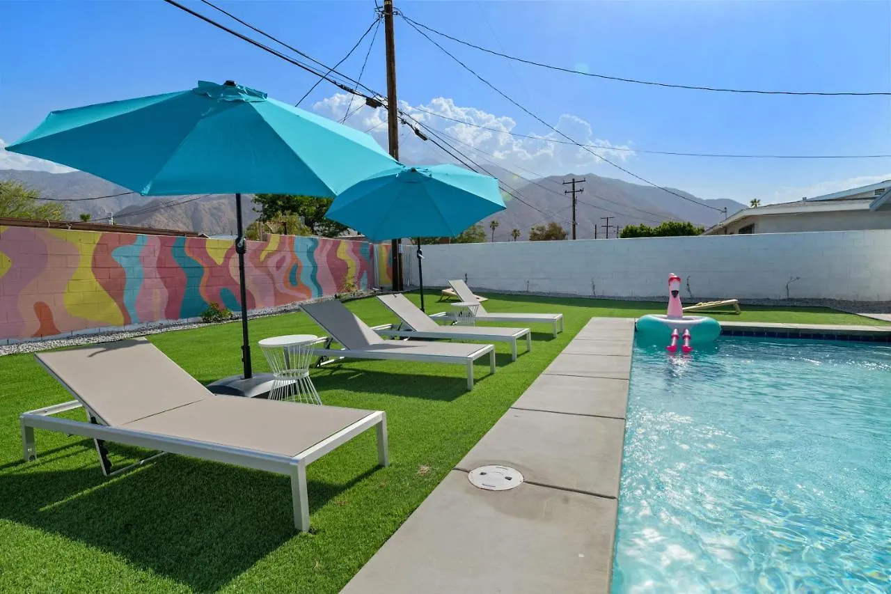 Mountain View Pink Paradise By Rather Be Properties Palm Springs 0*,